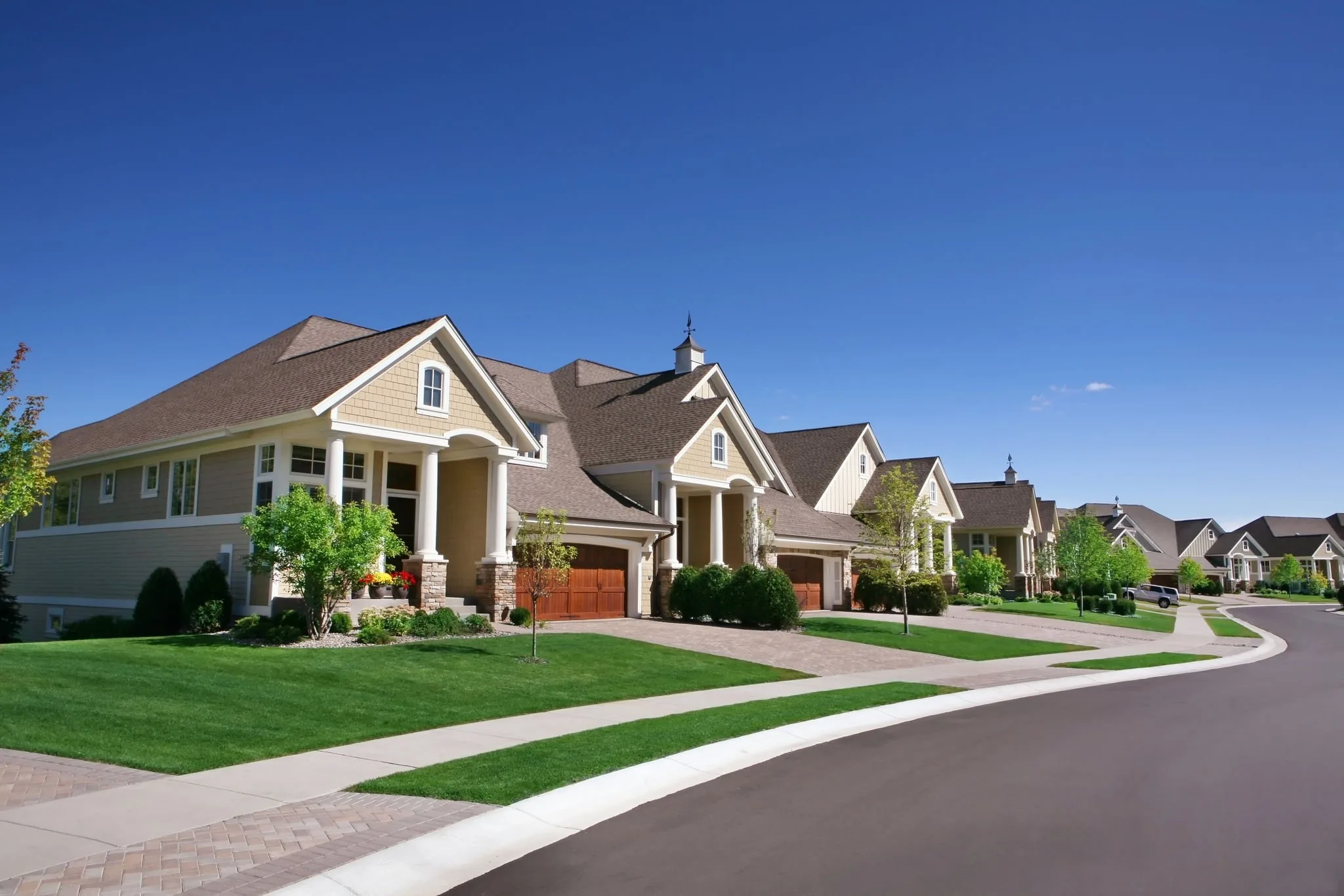 001 fAMILY HOMES